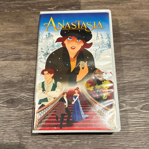 Anastasia animated movie on VHS. Tape is in excellent condition. - Picture 1 of 5